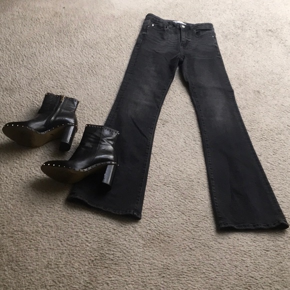 ZARA/BLACK-STONE WASH DISTRESSED WHISKERED FLARED JEANS - Picture 4 of 6